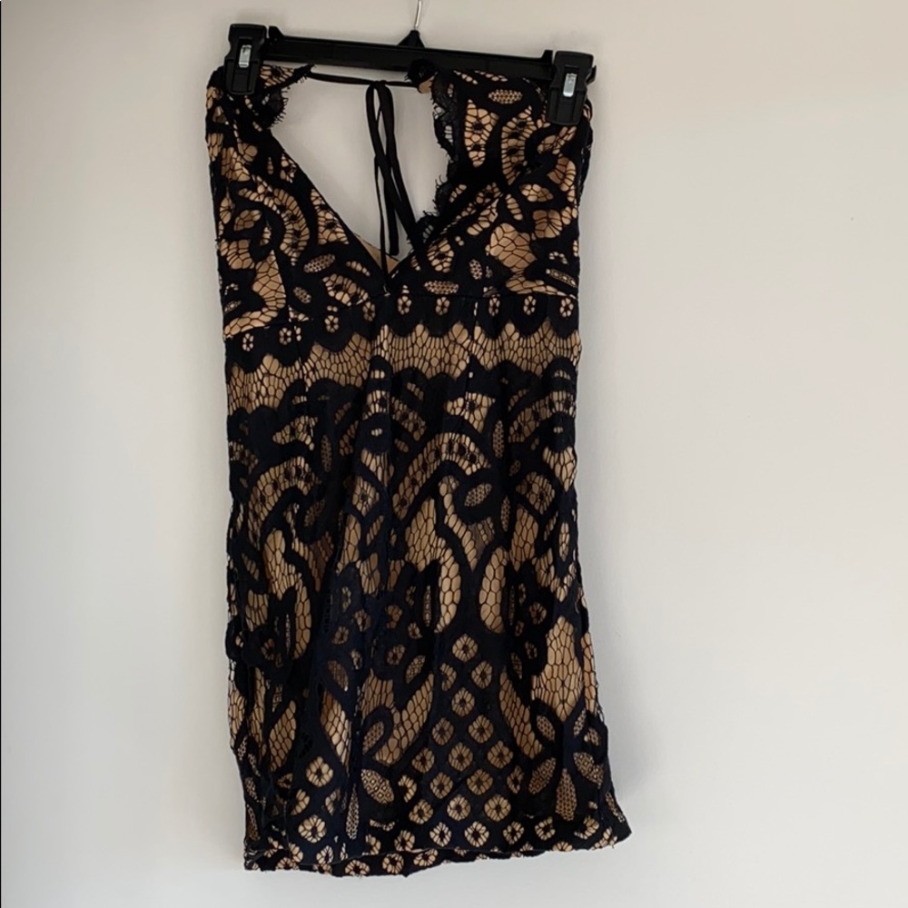 V neck dress